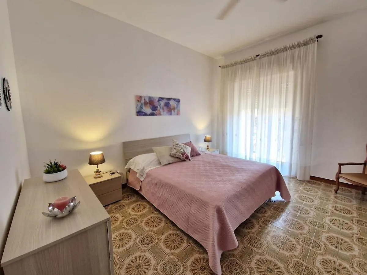 Gigi'S House Lejlighed Milazzo